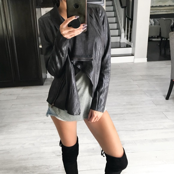 SOLD OUT - Picture 4 of 4